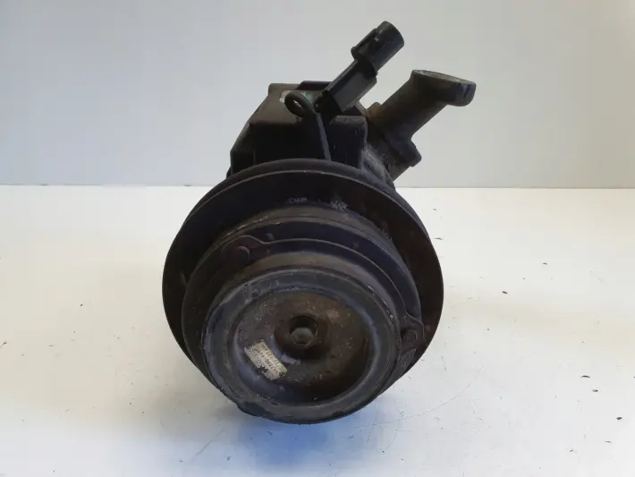 Mitsubishi Pajero III 3.2 DID SPRĘŻARKA KLIMATYZACJI 447220-3657