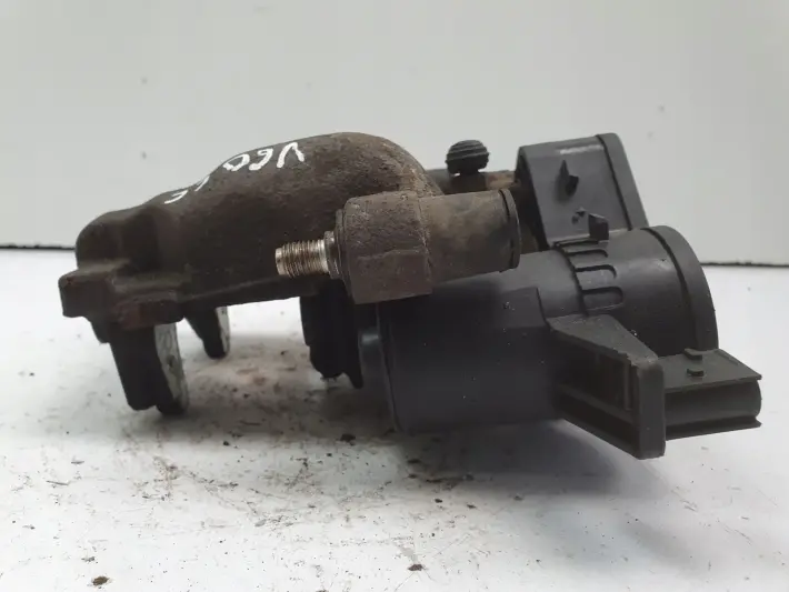 Volvo V60 XC60 II TYLNY ZACISK HAMULCOWY lewy tył 31687554