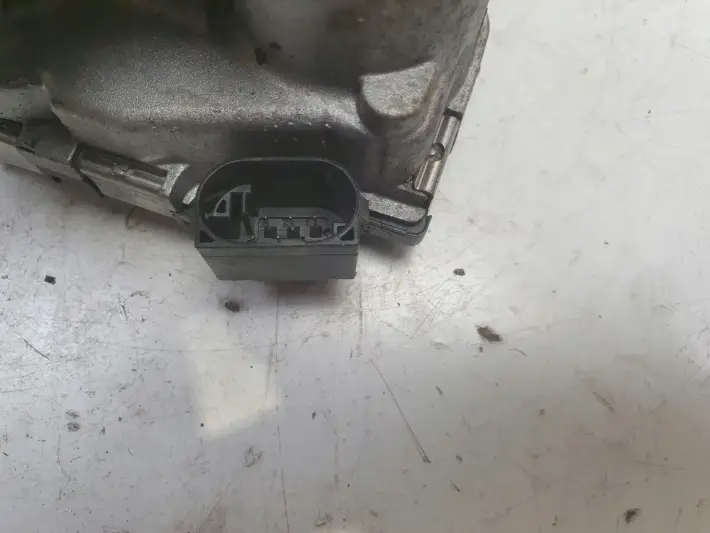 Volvo S60 II V60 2.0 D D3 PRZEPUSTNICA 31216665 bosch 0280750520