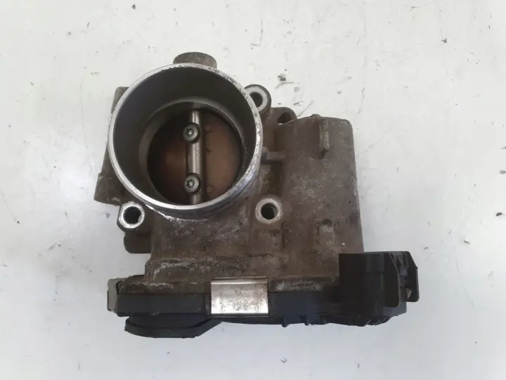 Opel Corsa D 1.4 16V PRZEPUSTNICA 55562270