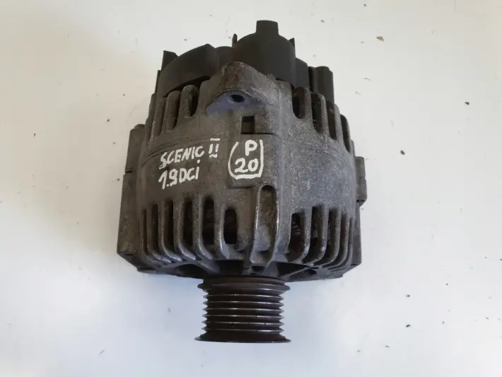 Renault Scenic II 1.9 DCI ALTERNATOR 8200410671 valeo