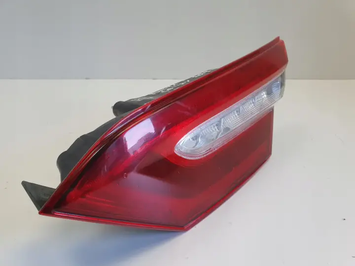 Toyota CAMRY VIII 8 2019r LED TYLNIA TYLNA LAMPA LEWA lewy tył