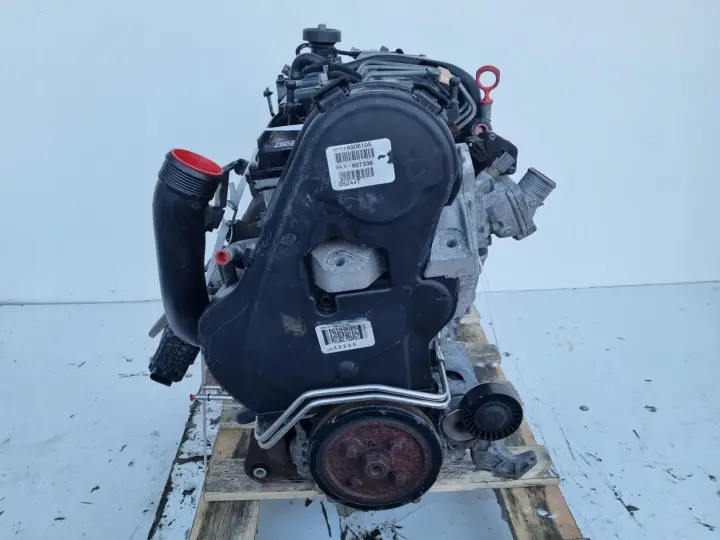 SILNIK KOMPLET Volvo XC70 III 2.4 D5 185KM z łapą D5244T D5244T4