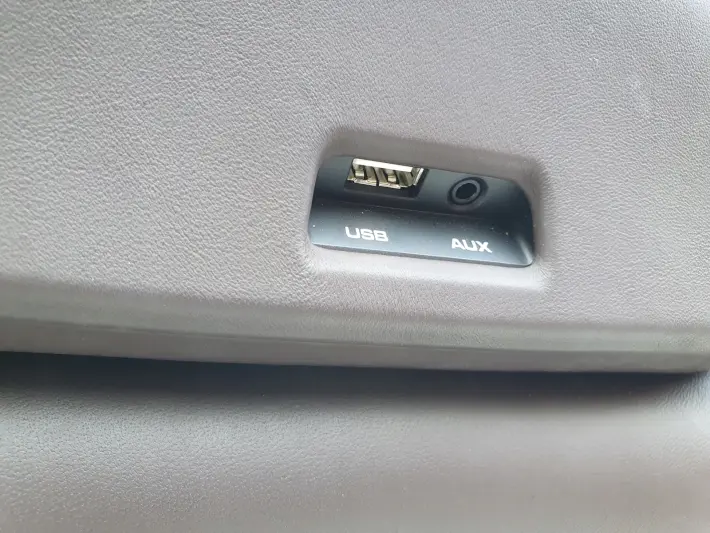 Porsche Cayenne FOTELE KOMPLET FOTELI europa DVD