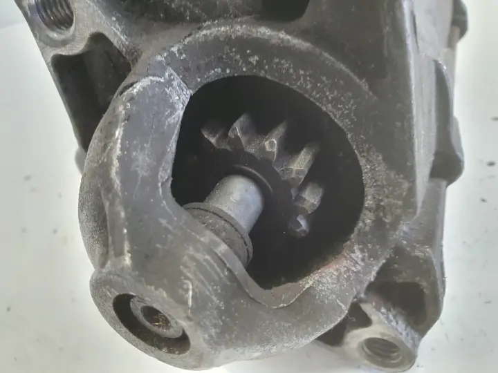 Renault Clio IV 1.5 DCi ROZRUSZNIK Bosch 233004868R