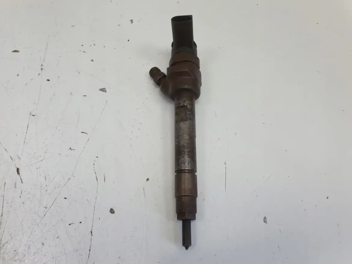 BMW E87 E90 E91 2.0 D WTRYSKIWACZ wtrysk 0445110289