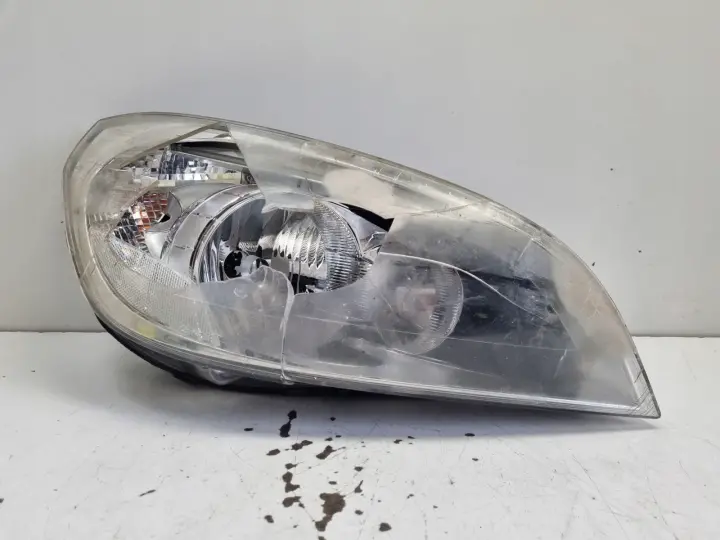 Volvo S60 II V60 10-13r PRZEDNIA LAMPA PRAWA PRAWY PRZÓD europa 31299995