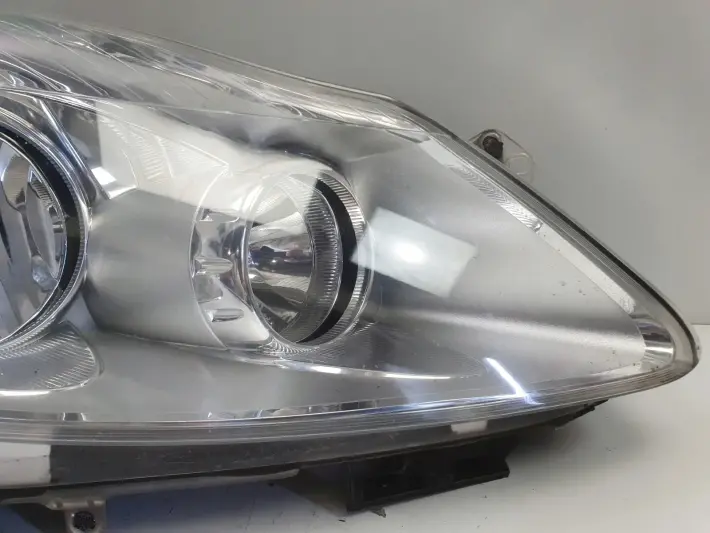 Opel Corsa D PRZEDNIA LAMPA PRAWA prawy przód anglik 13186384