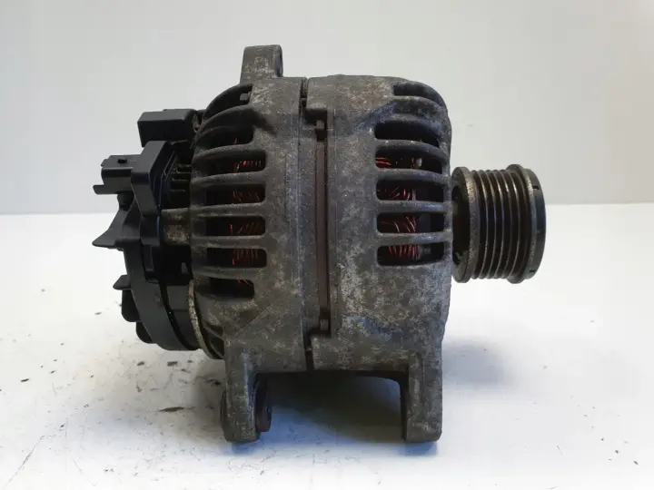 Nissan Qashqai 1.5 DCI ALTERNATOR bosch 0124525140