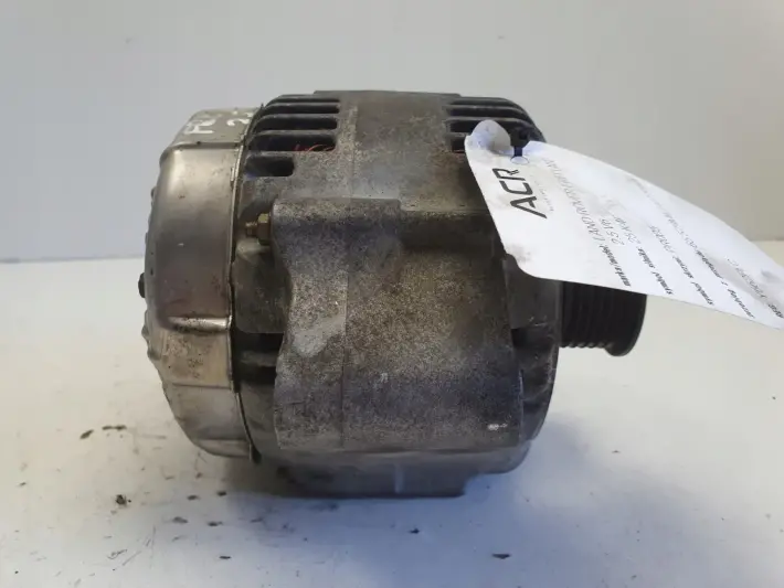 Land Rover Freelander 2.5 V6 ALTERNATOR YLE102480