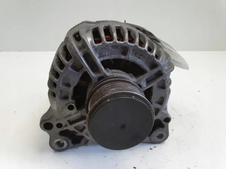 VW Passat B6 1.9 TDI ALTERNATOR bosch 06F903023F 140A