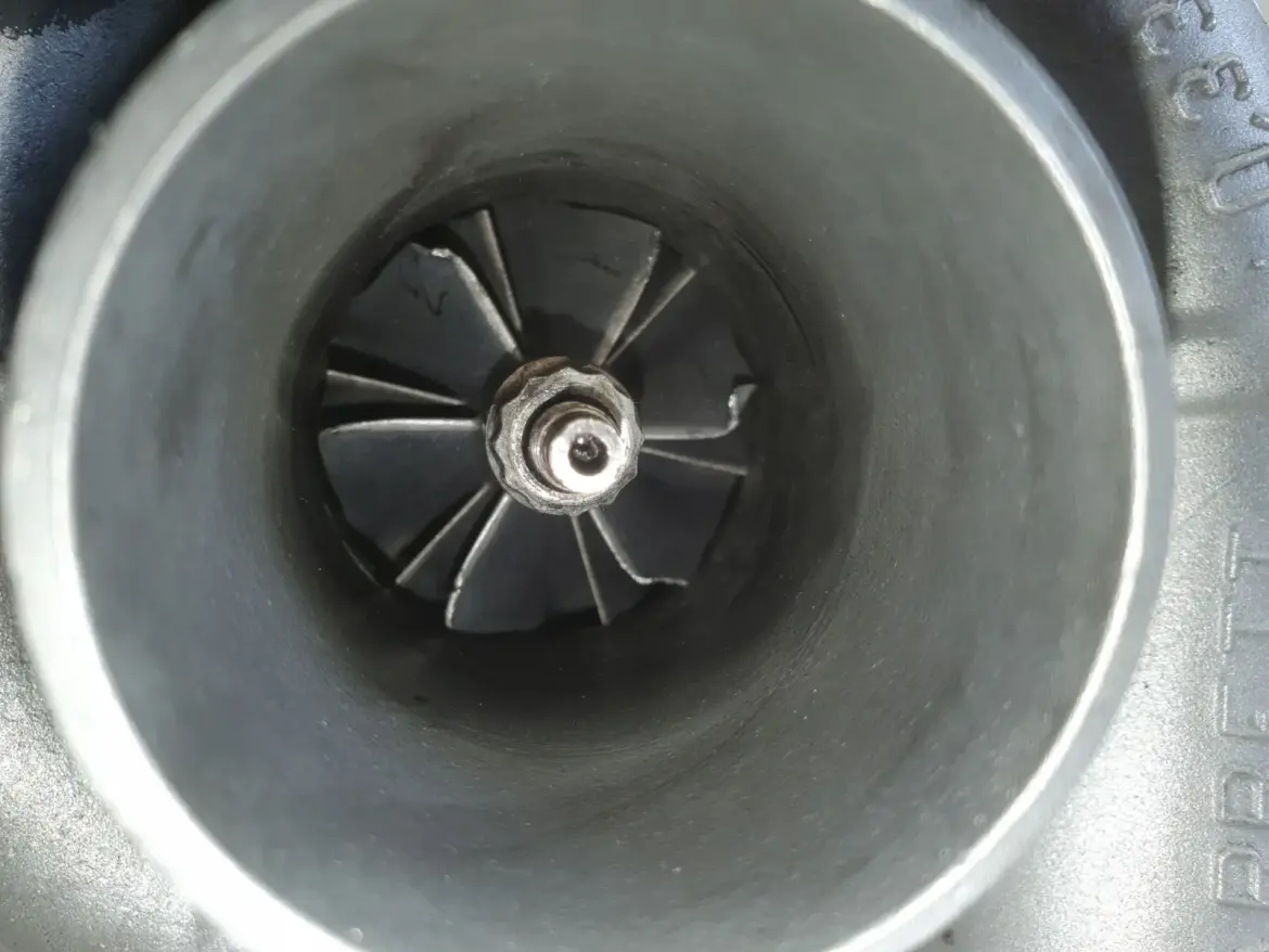 Volvo S40 II V50 1.6 D TURBOSPRĘŻARKA turbo 9657248680