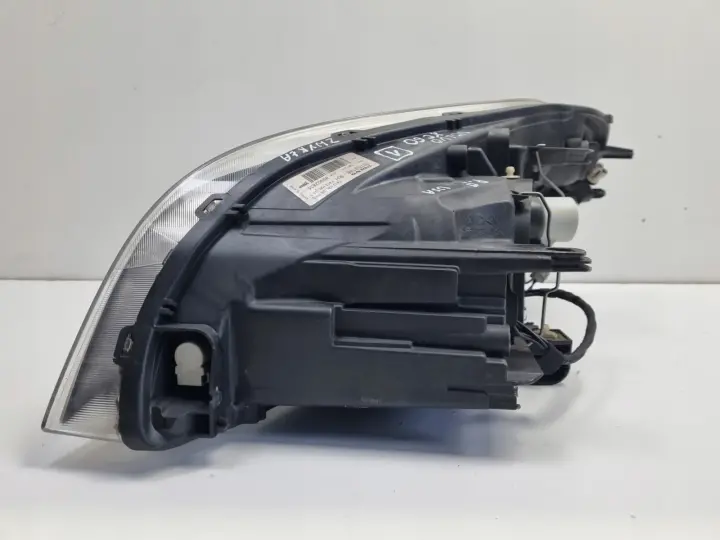 Volvo XC60 08-17r PRZEDNIA LAMPA PRAWA PRAWY PRZÓD 30763148