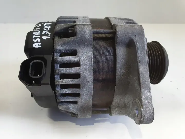 Opel Astra IV J 1.7 CDTI ALTERNATOR 100A 13500186