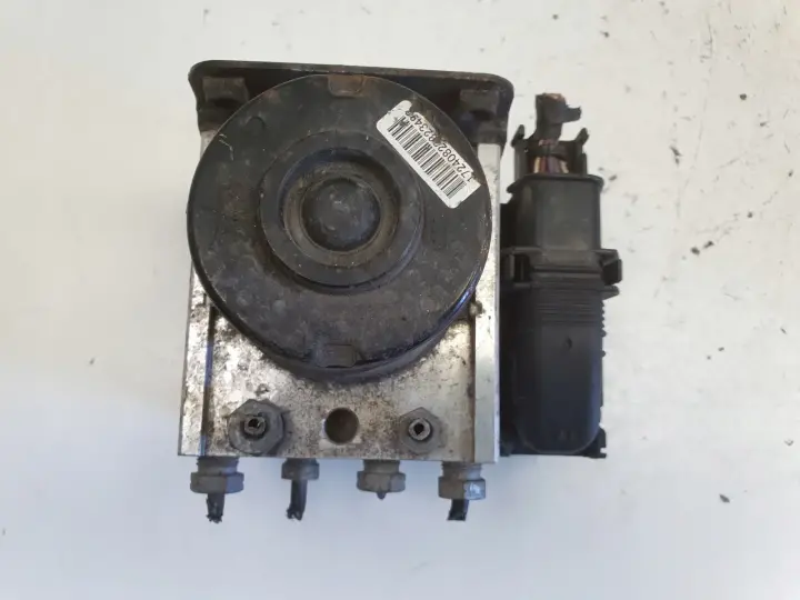 Ford Fiesta MK7 1.4 TDCI POMPA ABS hamulcowa 8V51-2M110-AD
