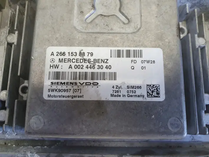 Mercedes W169 1.7 8V STEROWNIK SILNIKA komputer A2661538879 5WK90957