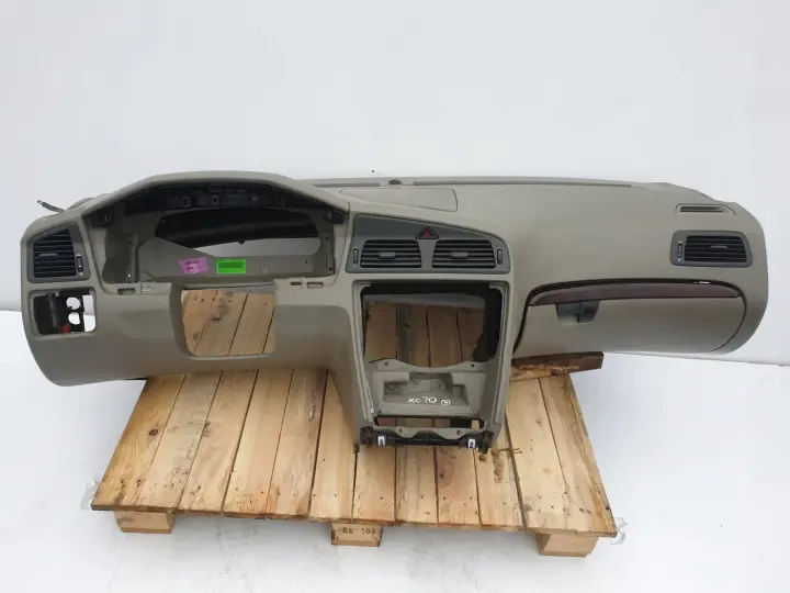 Volvo XC70 II DESKA ROZDZIELCZA KONSOLA SCHOWEK kokpit