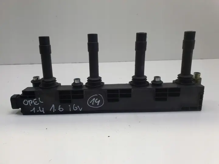 Opel Astra II G 1.4 1.6 16V CEWKA ZAPŁONOWA 0040100259 beru