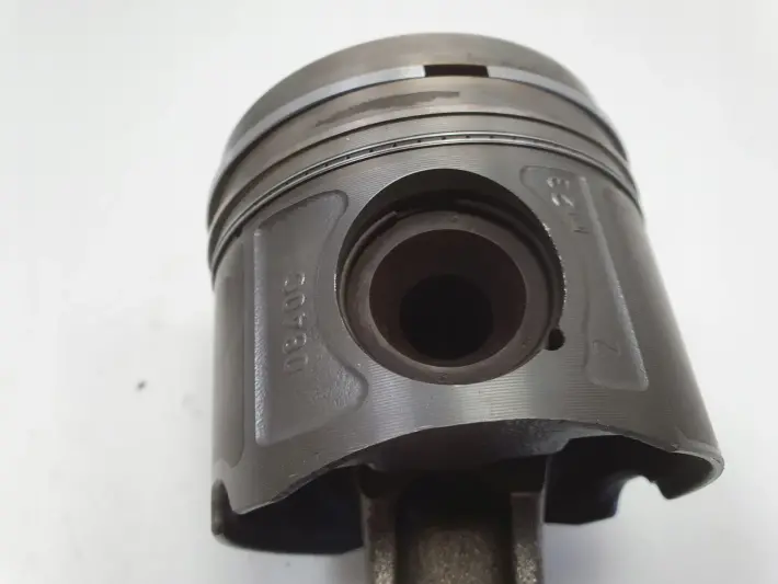 BMW E87 E90 E91 2.0 D TŁOK KORBOWÓD M47 0840C