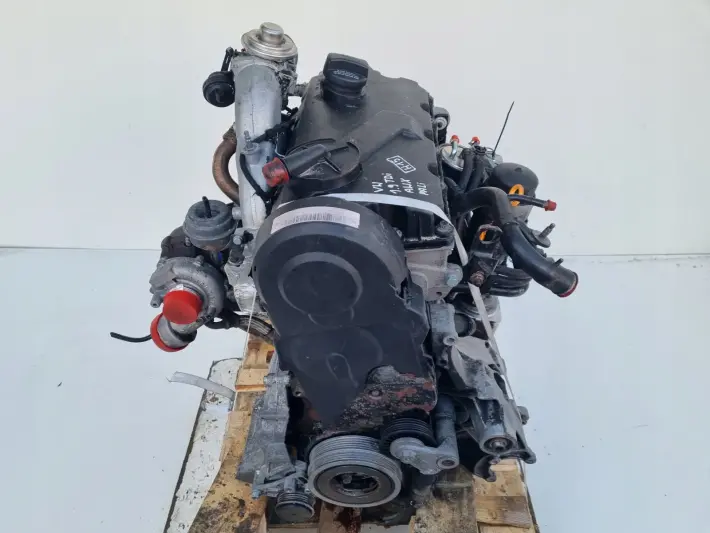 SILNIK KOMPLET Audi A4 B6 1.9 TDI 130KM pali AWX