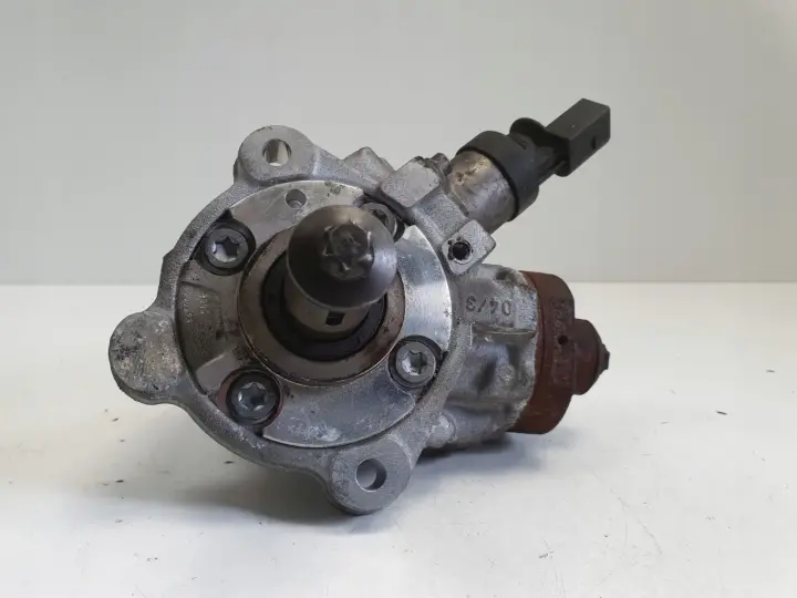 BMW E87 E90 E91 2.0 D N47 POMPA WTRYSKOWA paliwa 0445010506
