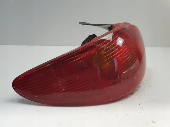 Peugeot 206 lift 03-09r TYLNA LAMPA LEWA lewy tył kierowcy