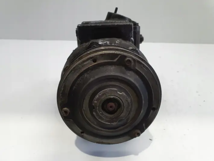 VW Golf V 1.9 TDI SPRĘŻARKA KLIMATYZACJI 1K0820803Q