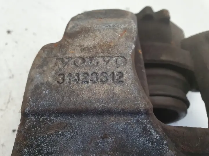Volvo S60 II XC60 I PRZEDNI ZACISK HAMULCOWY Prawy przód PASAŻERA 31423312