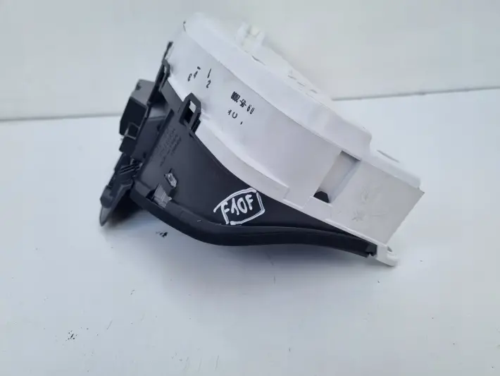 Volvo S80 II V70 III XC70 II 2.4 D5 LICZNIK ZEGARY Europa 30786623AB