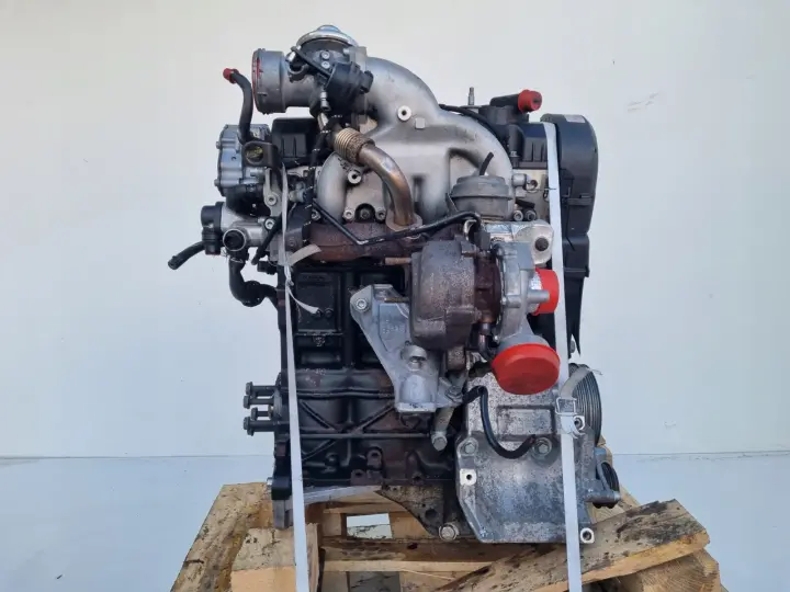SILNIK KOMPLET Audi A6 C5 1.9 TDI 130KM pali AWX