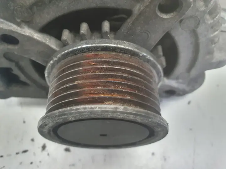 Toyota Avensis T25 2.0 D4D ALTERNATOR denso 104210-4521