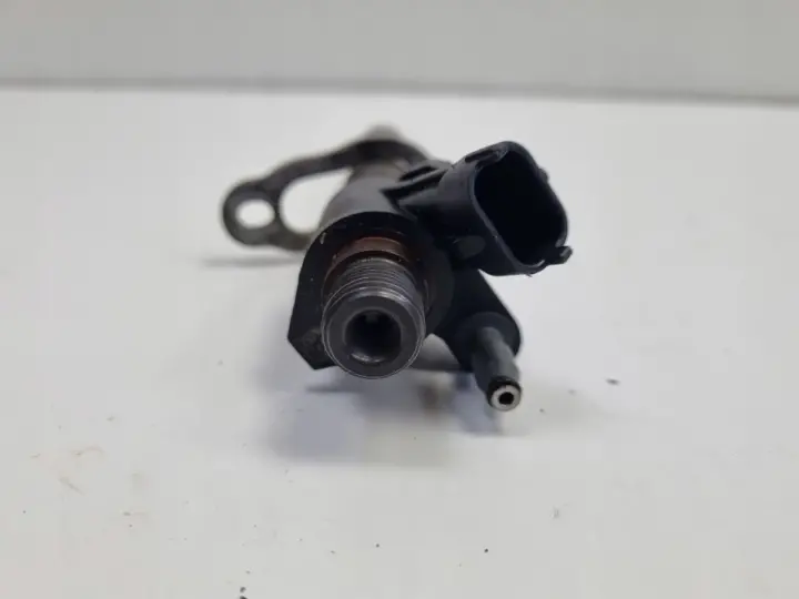 Volvo C30 V50 S40 II 2.0 D3 D4 WTRYSKIWACZ wtrysk 31272690 0445116016