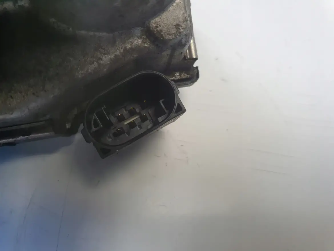 Alfa Romeo Mito 1.4 T-JET PRZEPUSTNICA 02807501372