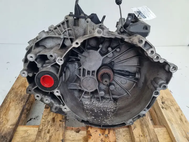Volvo S60 II V60 2.0 D4 SKRZYNIA BIEGÓW manualna EU1R-7002-TEE 1285297