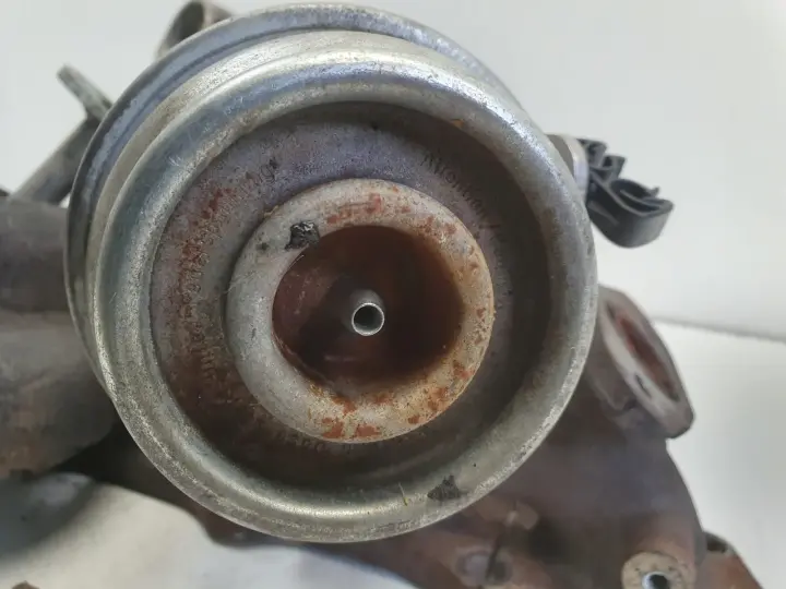 Volvo V60 XC60 S80 II 2.4 D5 TURBOSPRĘŻARKA turbo 36002664 D5244T16