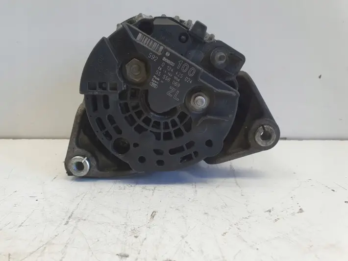 Opel Corsa D 1.4 16V ALTERNATOR bosch 0124425024 100A