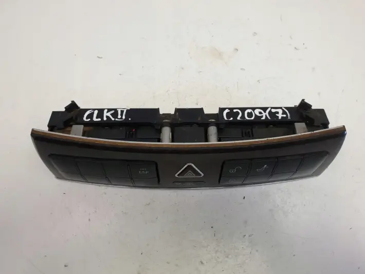 Mercedes CLK W209 PANEL STEROWANIA A2096890031