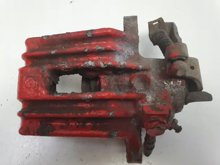 VW Golf IV Audi A3 PRAWY ZACISK HAMULCOWY tył pasażera