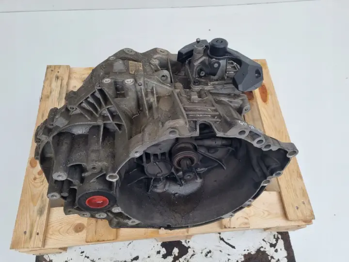 Volvo S60 II V60 2.0 D4 SKRZYNIA BIEGÓW manualna GU1R-7002-AEC