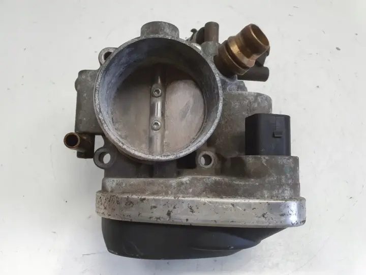 Opel Astra III H 1.8 16V PRZEPUSTNICA 55562380