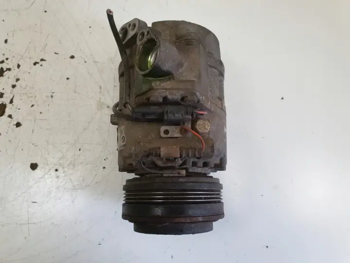 BMW X5 E70 3.0 D SPRĘŻARKA KLIMATYZACJI 9185146