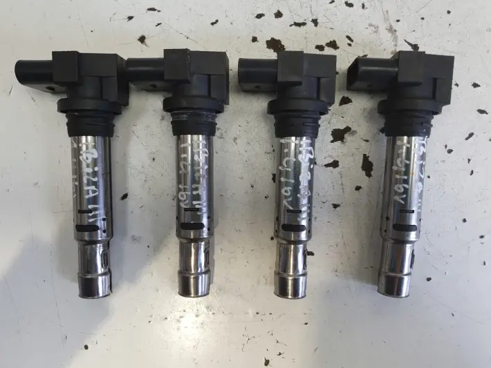 Seat Ibiza III 1.4 16V CEWKA ZAPŁONOWA 036905715F