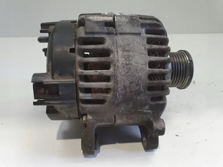 Audi A4 B8 2.0 TDI ALTERNATOR valeo 06F903023P 140A