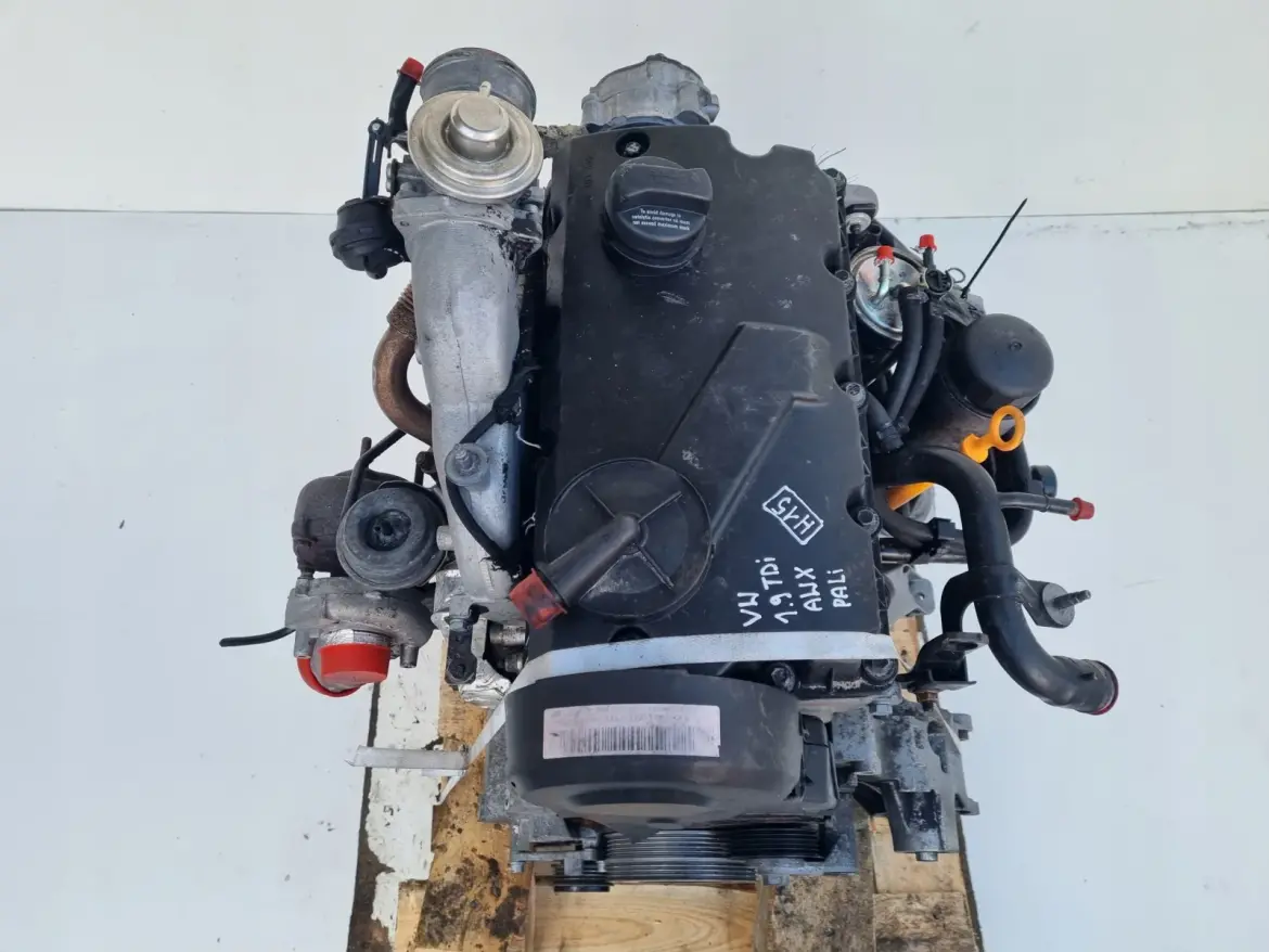SILNIK KOMPLET Audi A4 B6 1.9 TDI 130KM pali AWX