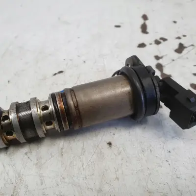 BMW E90 N43 2.0 I ELEKTROZAWÓR CZUJNIK FAZ 13151279