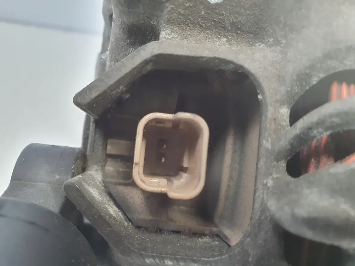 Peugeot 308 1.4 VTi ALTERNATOR V757692180
