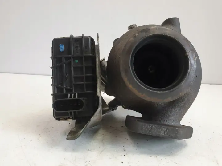 BMW E87 2.0 D TURBOSPRĘŻARKA turbo 7792412D