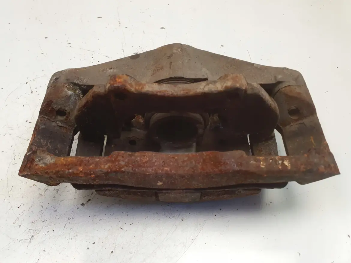 Volvo V40 II PRZEDNI ZACISK HAMULCOWY prawy przód PASAŻERA P.P 976