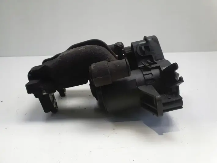 Volvo V60 XC60 II TYLNY ZACISK HAMULCOWY lewy tył 31687554