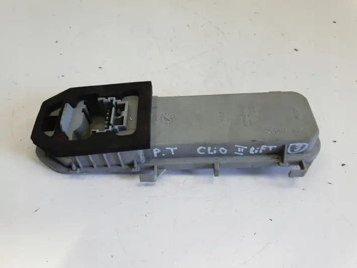 Renault Clio II lift WKŁAD TYLNEJ LAMPY Prawy tył pasażera X65PH2-REN